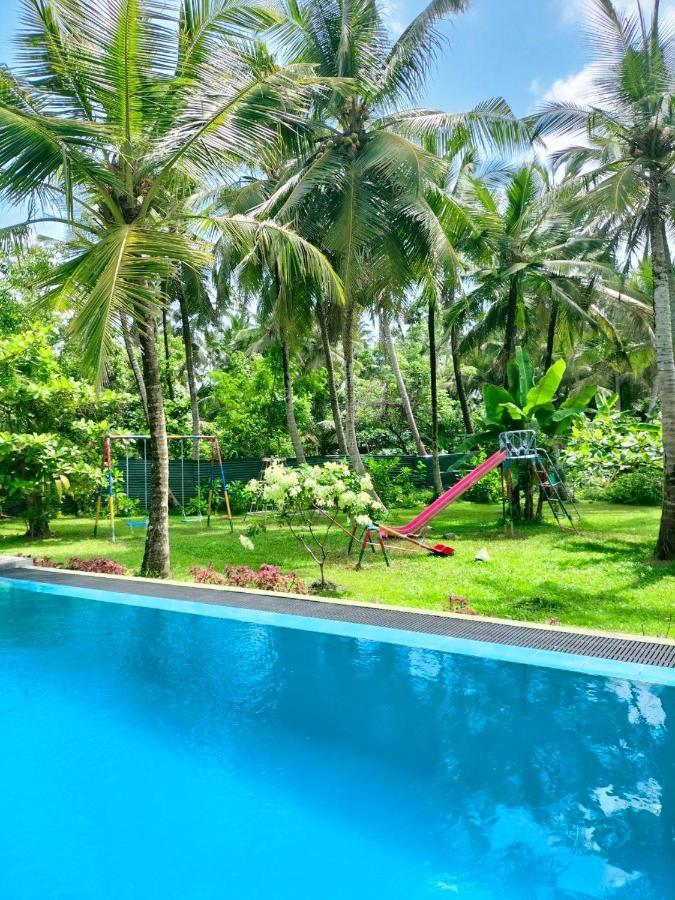 Hotel Bounty Ambalangoda  Exterior photo